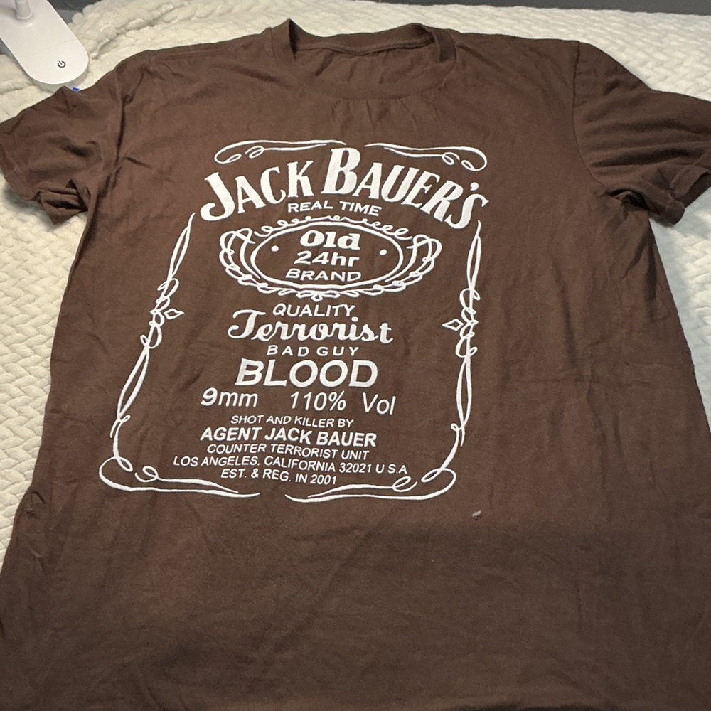 Graphic Short Sleeve Tee - Brown women’s Sz M. 0820